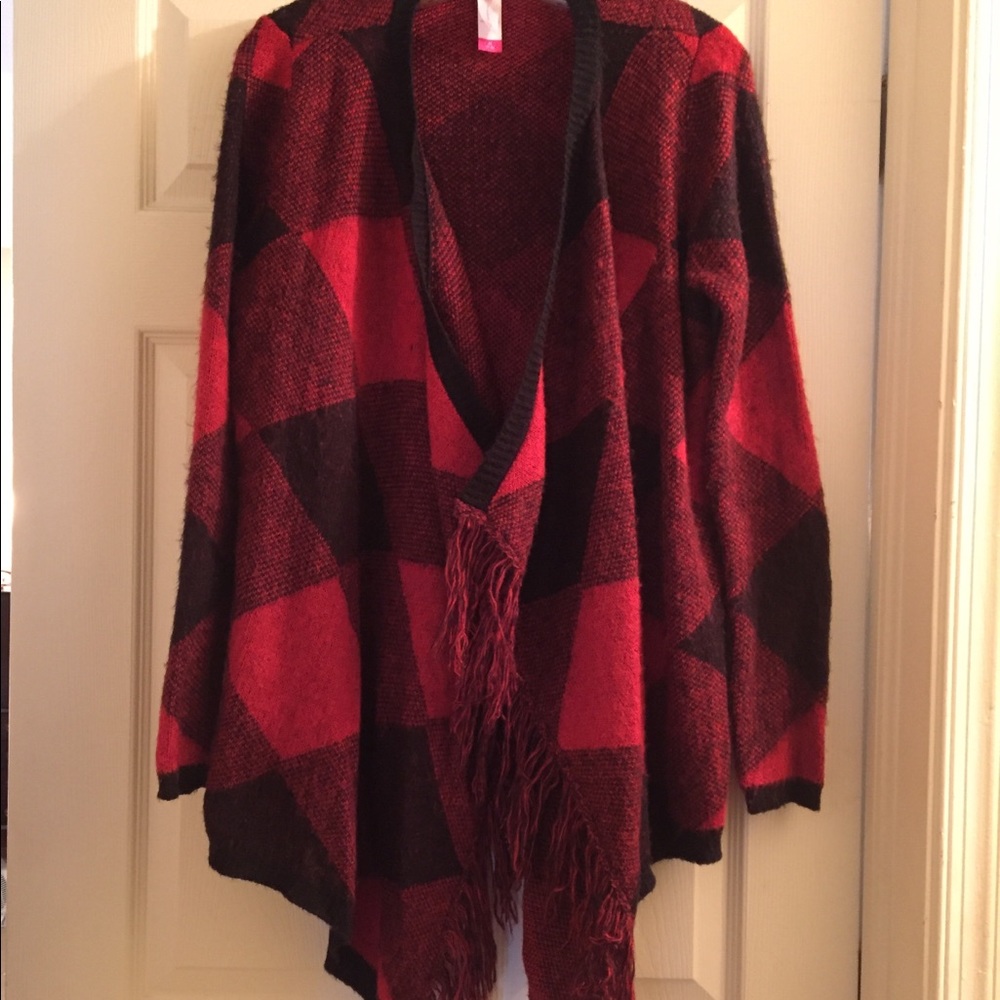 Juniors Plaid Sweater/Shawl with front fringe